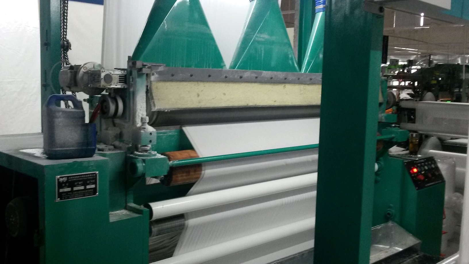 Textile shearing machine in operation